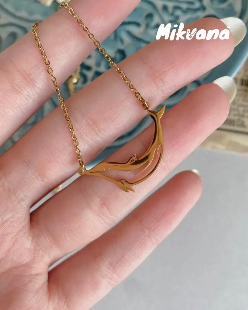 whale Necklace 2