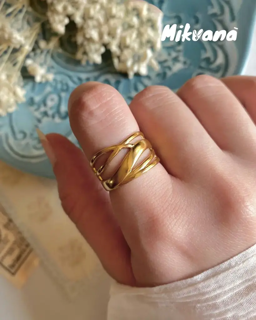 Regalia Ring